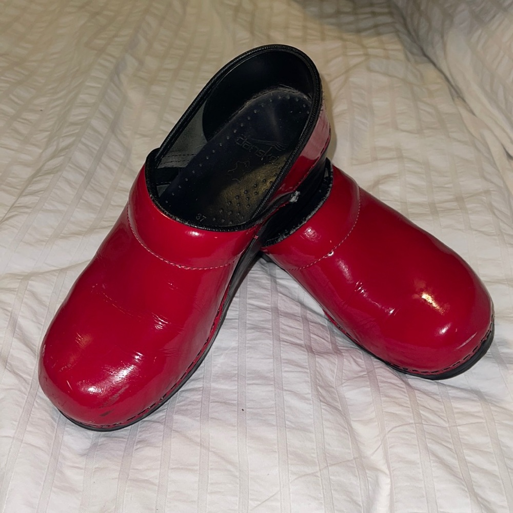 patent leather red danskos